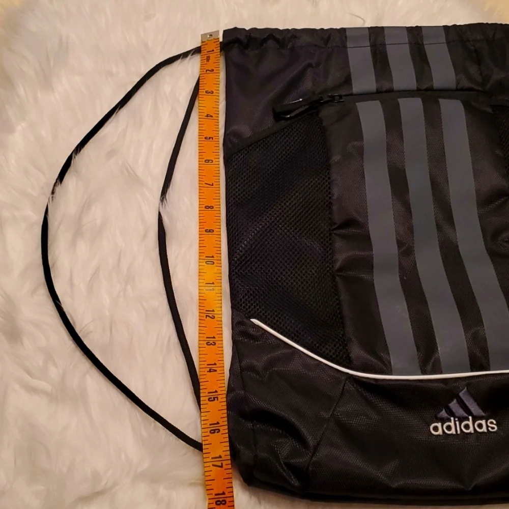 Adidas Nylon Drawstring Sackpack with Insulated Water Bottle Black Gray Unisex - Picture 5 of 7